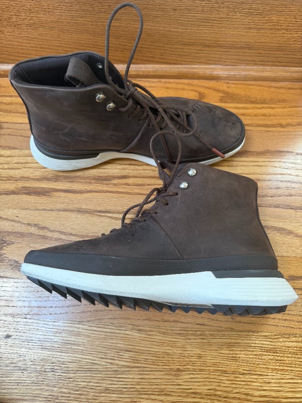 Wolf & Shepherd Crossover Hiker WTZ Men's Size 11.5 Brown/White Hiking Boots